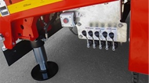 Hydraulic landing gears for a comfortable and safe loading process.  