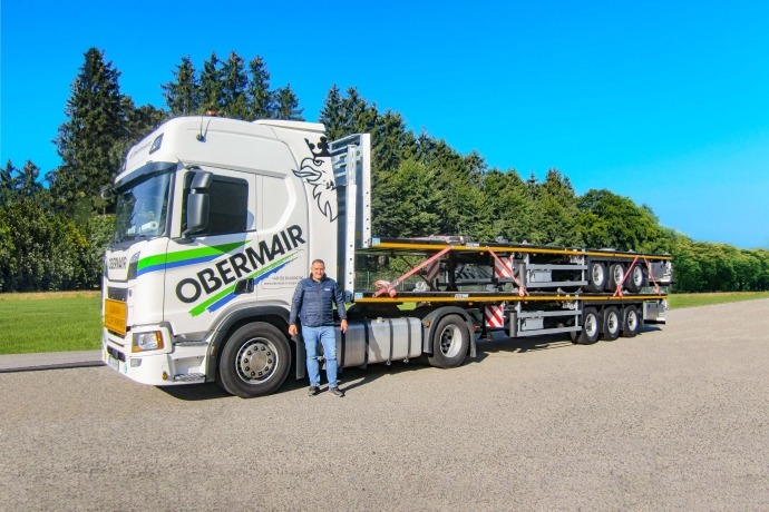 Two flatbeds by MAX Trailer for Obermair